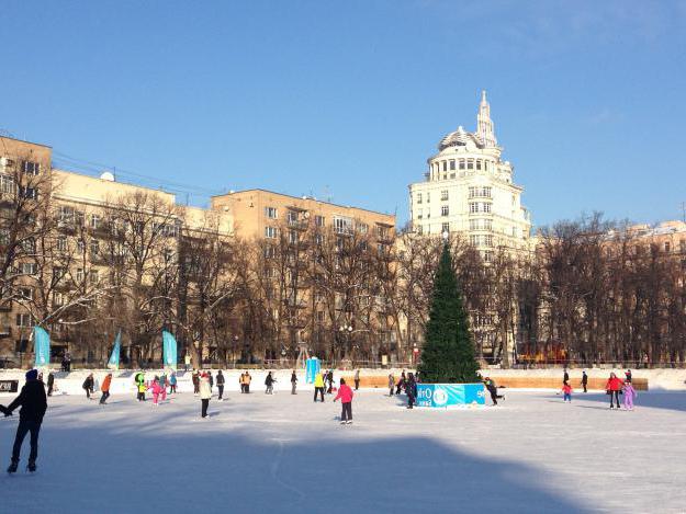 open free skating rinks in Moscow