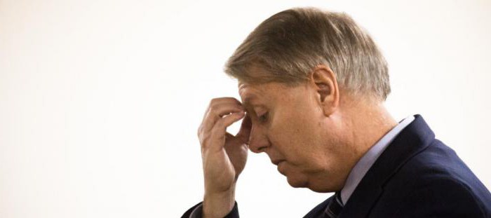 cognitive dissonance life examples