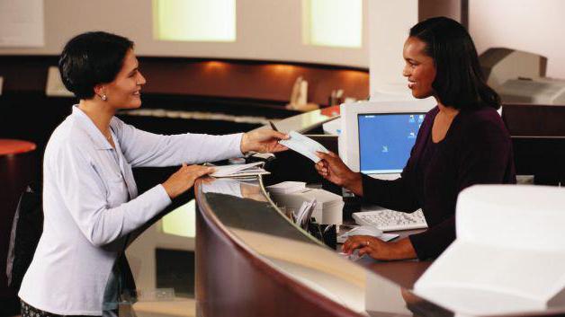 The duties of the cashier of the operator