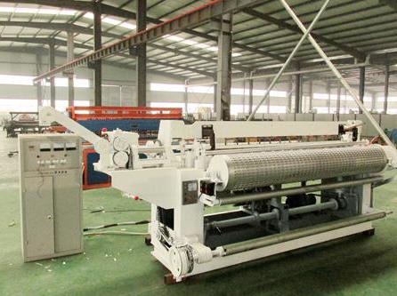 Welded wire mesh machine