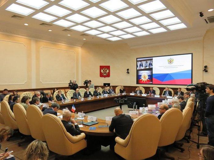 features of economic development