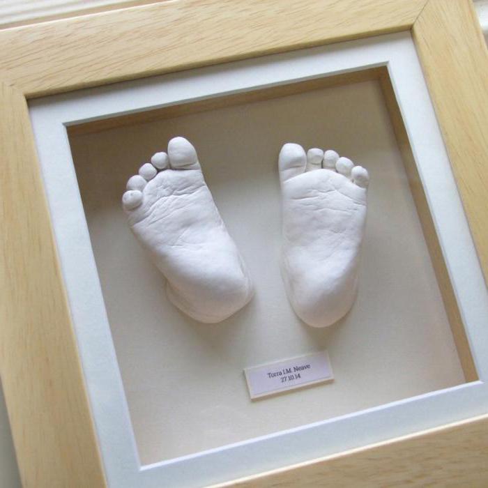 DIY fingerprints of children’s hands and feet