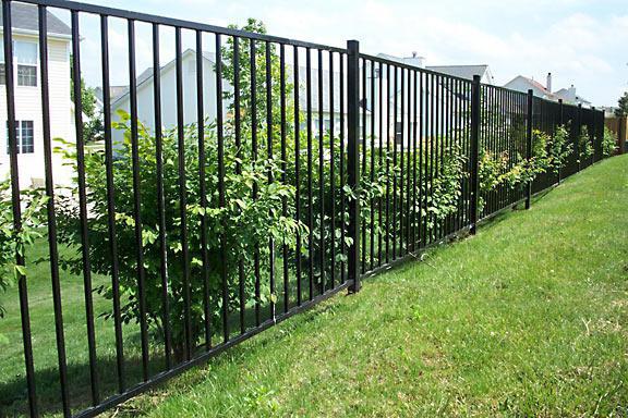 fence between neighbors private sector