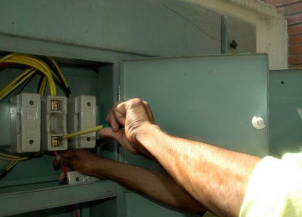 connect electricity to a site without a home