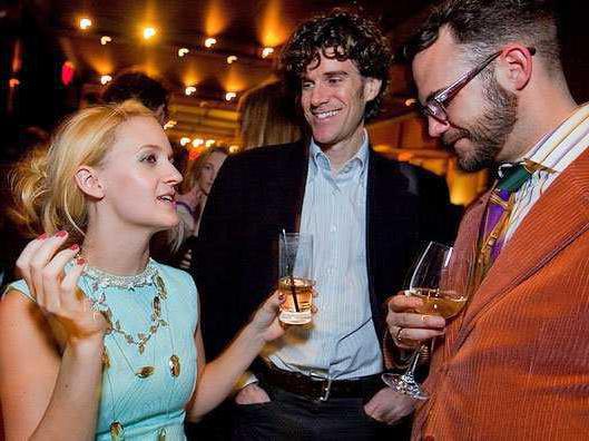 How to maintain a conversation with a girl