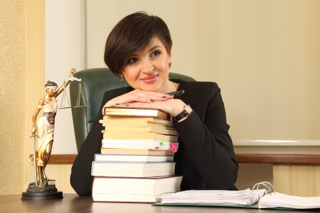 how to become a lawyer