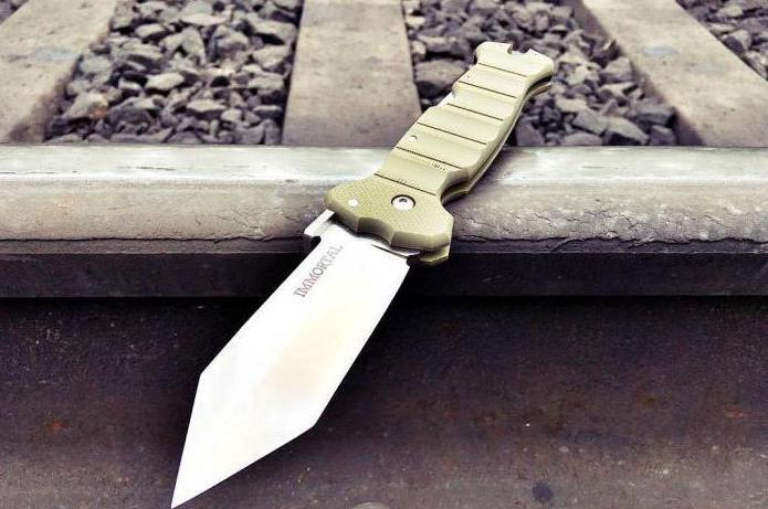 is a butterfly knife considered a cold weapon