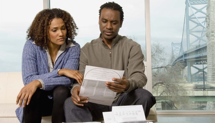 spouses are watching a loan agreement