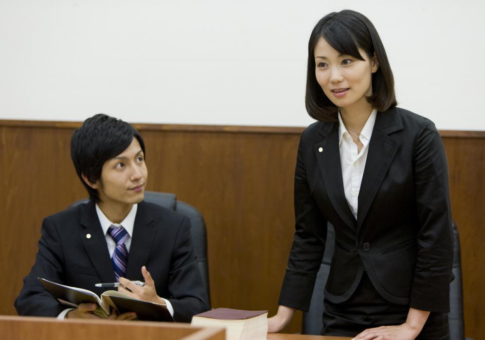 defense counsel presents evidence in court