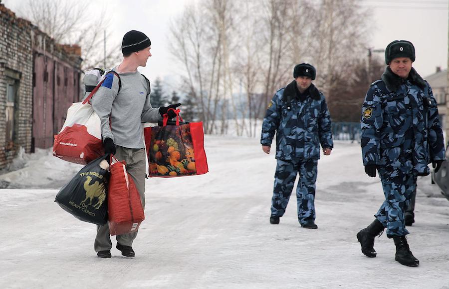 the convict arrived in the colony settlement