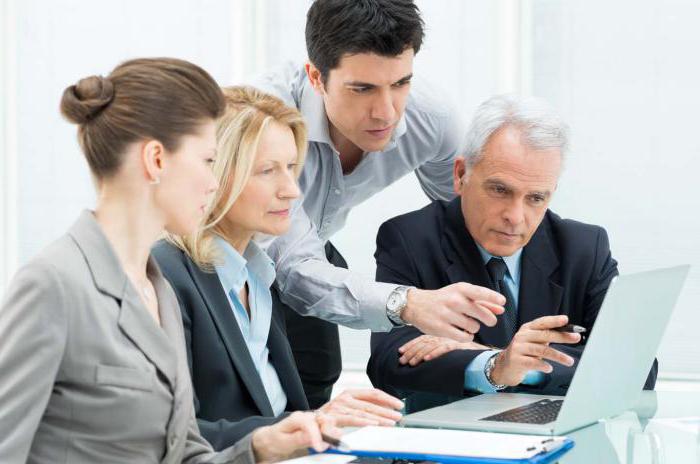 job description of the municipal employee of the leading specialist