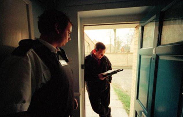 what do bailiffs do in simple words