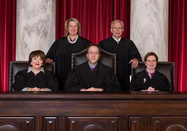 problems of absentee proceedings in civil proceedings