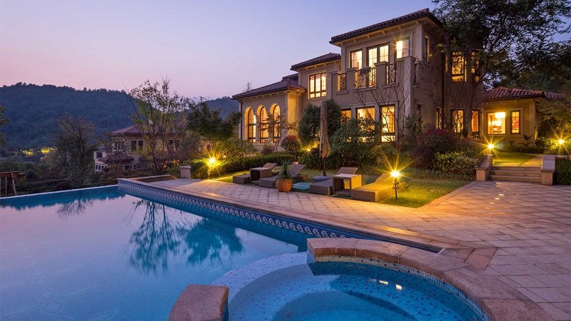 features of the contract for the sale of residential premises