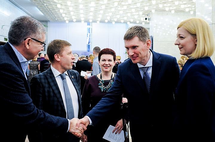 biography of the governor of the Perm region Reshetnikov