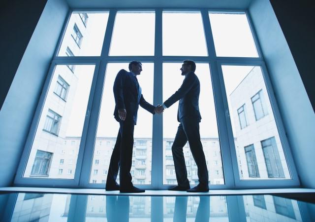 what is the difference between a limited partnership and a full partnership
