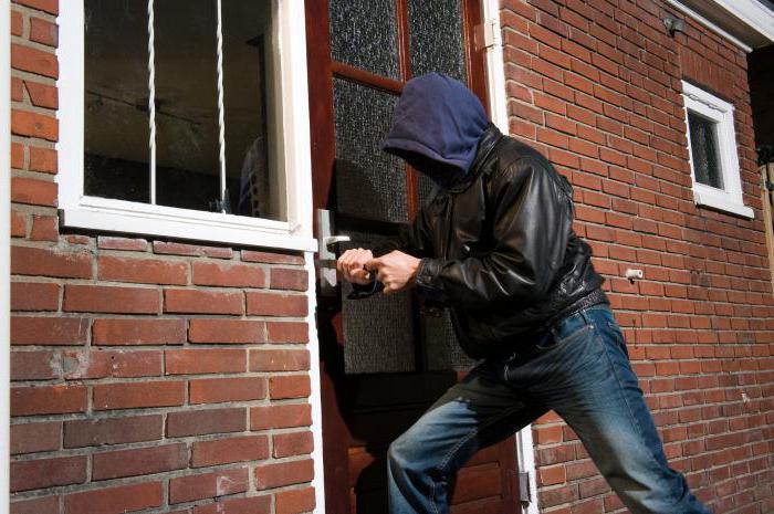 robbery differs from theft in the way of taking possession of property
