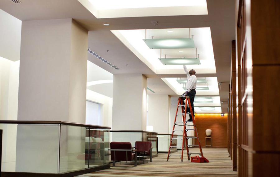 leading specialist aho