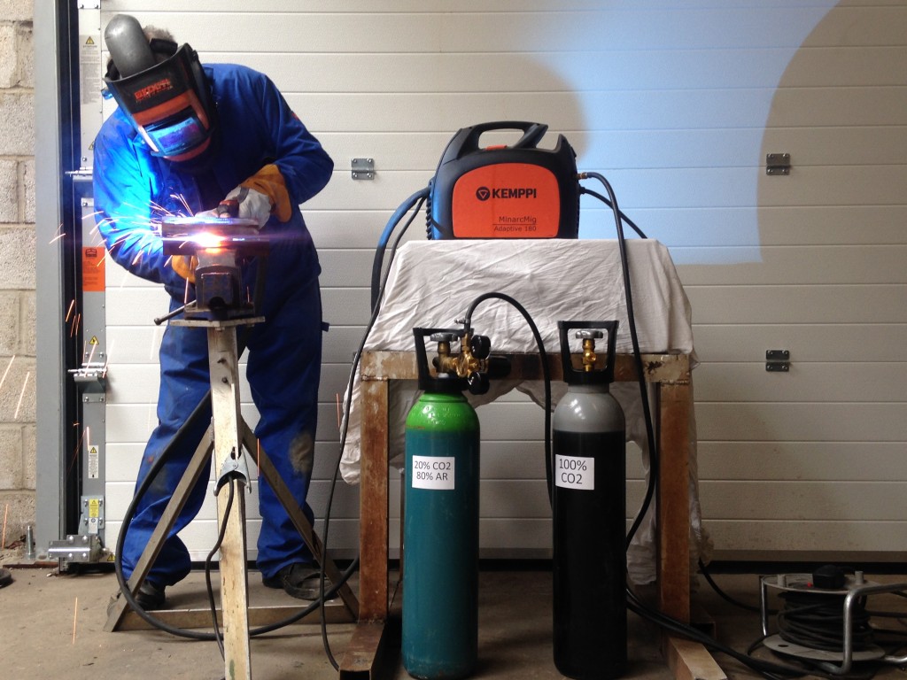 gas welder discharges