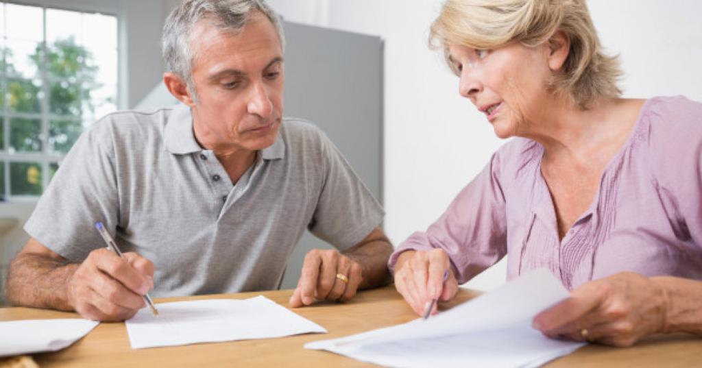 How to extend a fixed-term employment contract for a new term with a pensioner