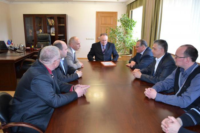 certificate of trust to the employer for labor protection is