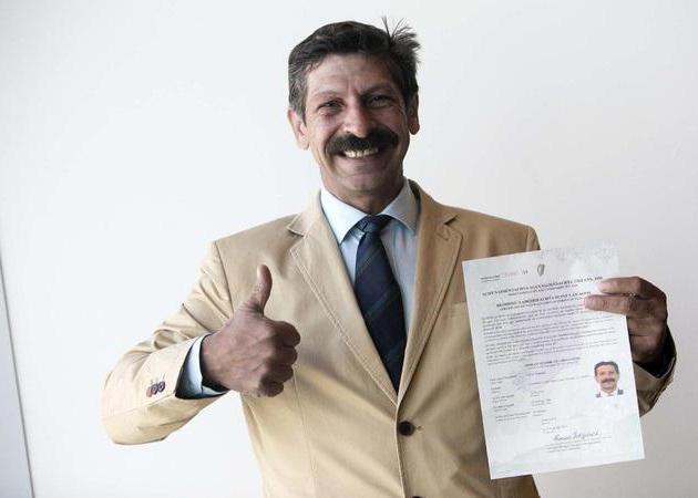 how to obtain citizenship of ireland