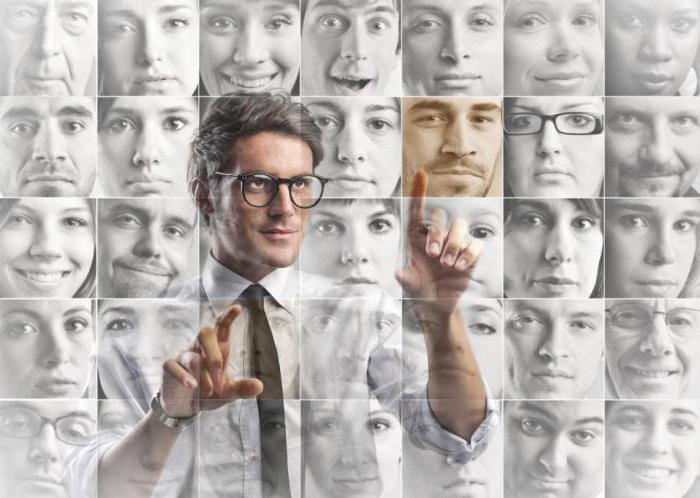 How to look for customers a sales manager