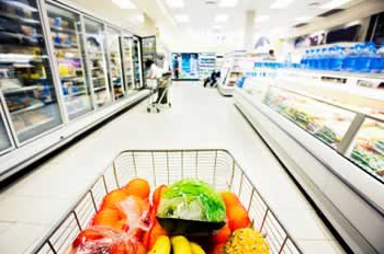 how to attract customers to the store