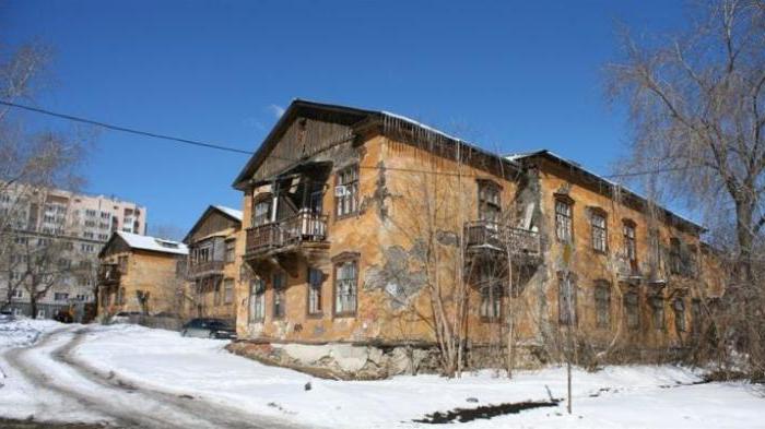 dilapidated housing for demolition