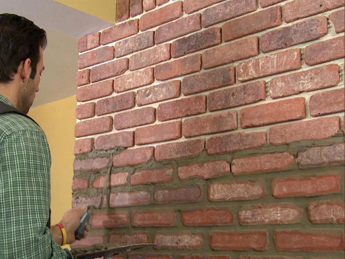 Organization of a mason's workplace when laying corners