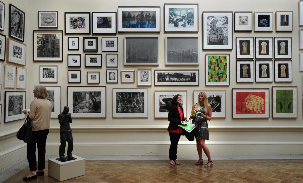 You can’t take pictures of people without their consent article