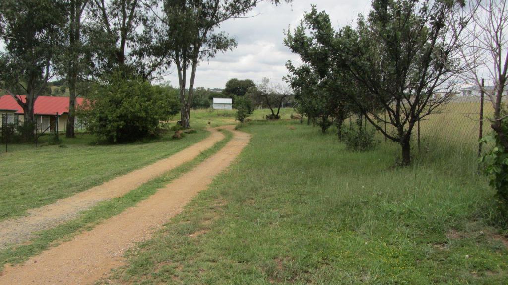 establishment of a public easement on a land plot