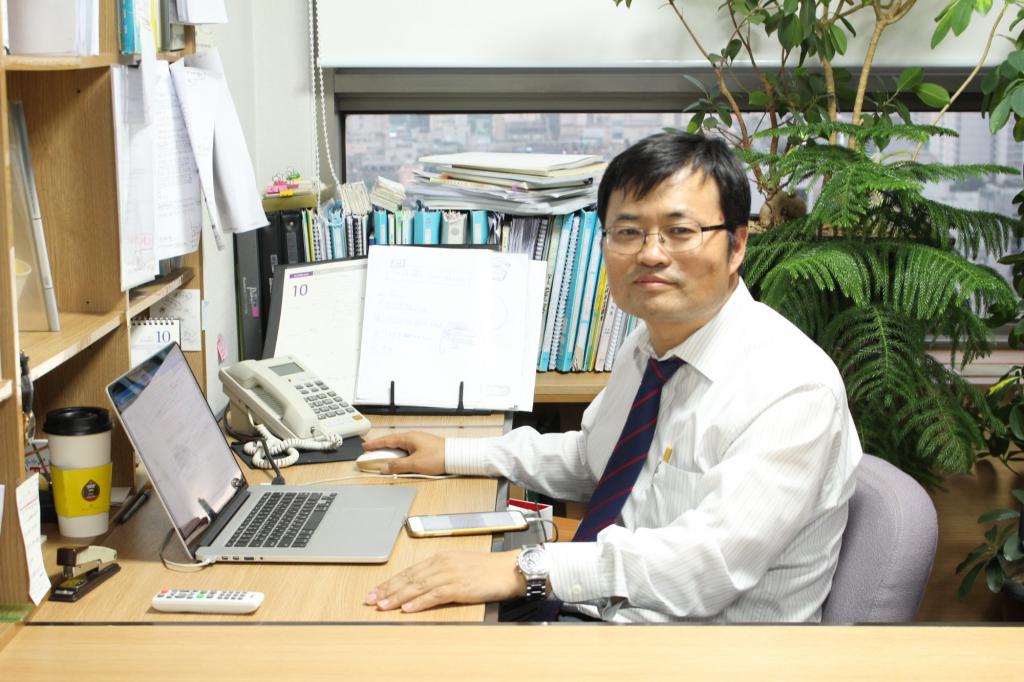 contract with a foreign citizen sample