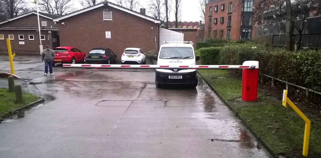 Is a barrier in the courtyard of a residential building legal?