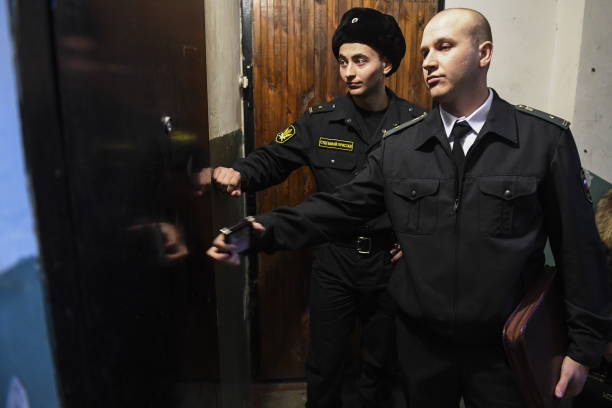 who to complain about the actions of bailiffs