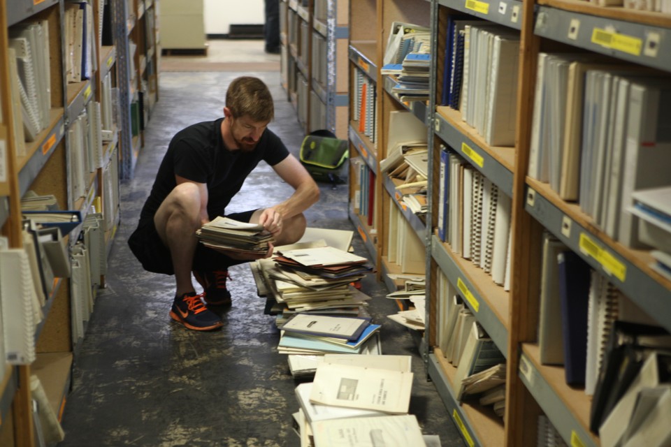 archiving of documents in the organization of office work