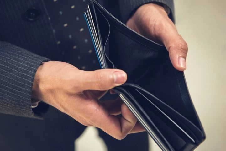 How much percent of a salary is kept by bailiffs by law