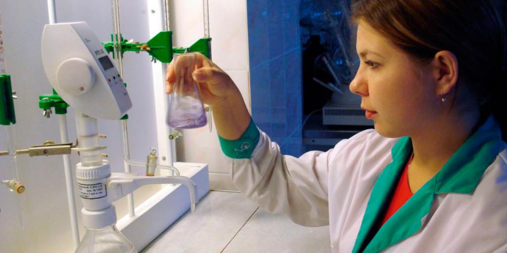 laboratory assistant