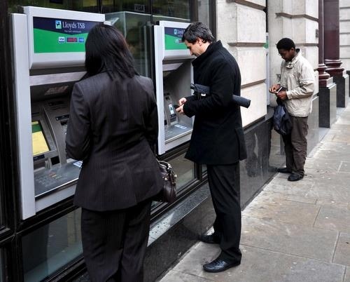 How to pay a rent without commission in St. Petersburg